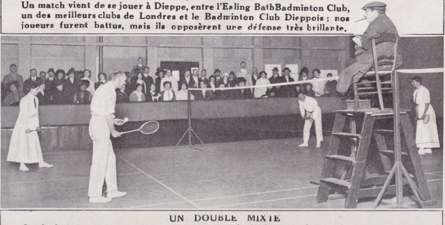 Volant et raquettes de badminton sur l'herbe | Photo Gratuite